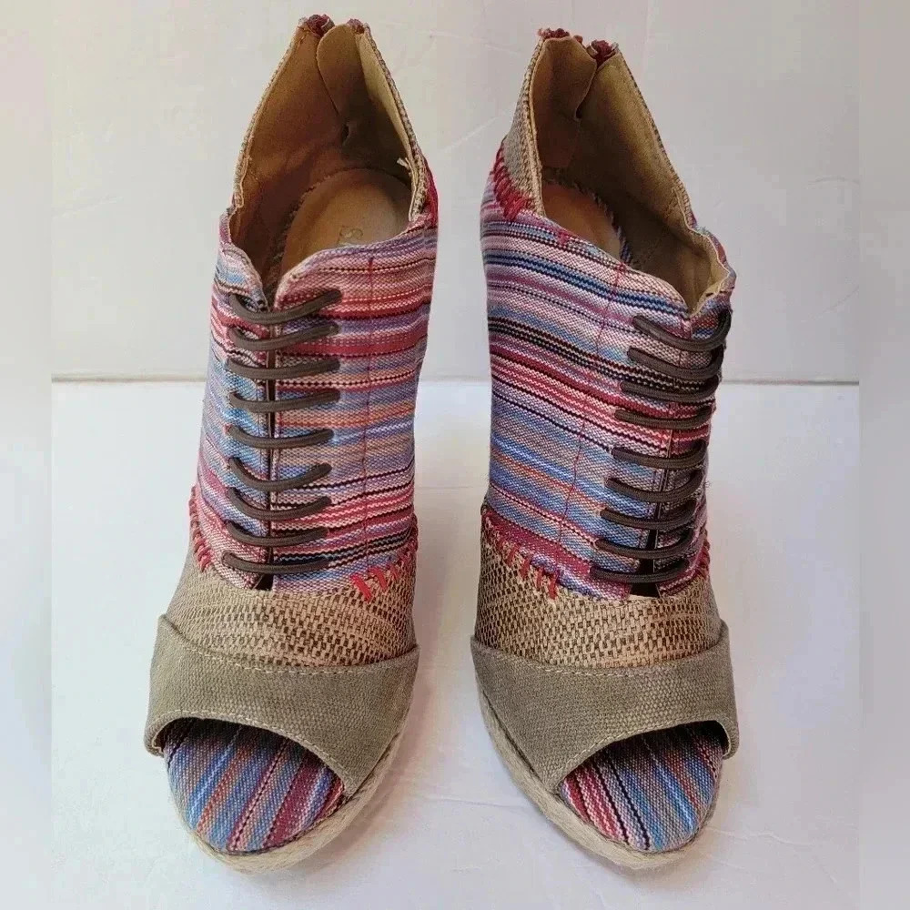 Shi by Journeys Wedge Heel Sandals Mutilcolor Striped Size 6.5 NWOT - Picture 3 of 4